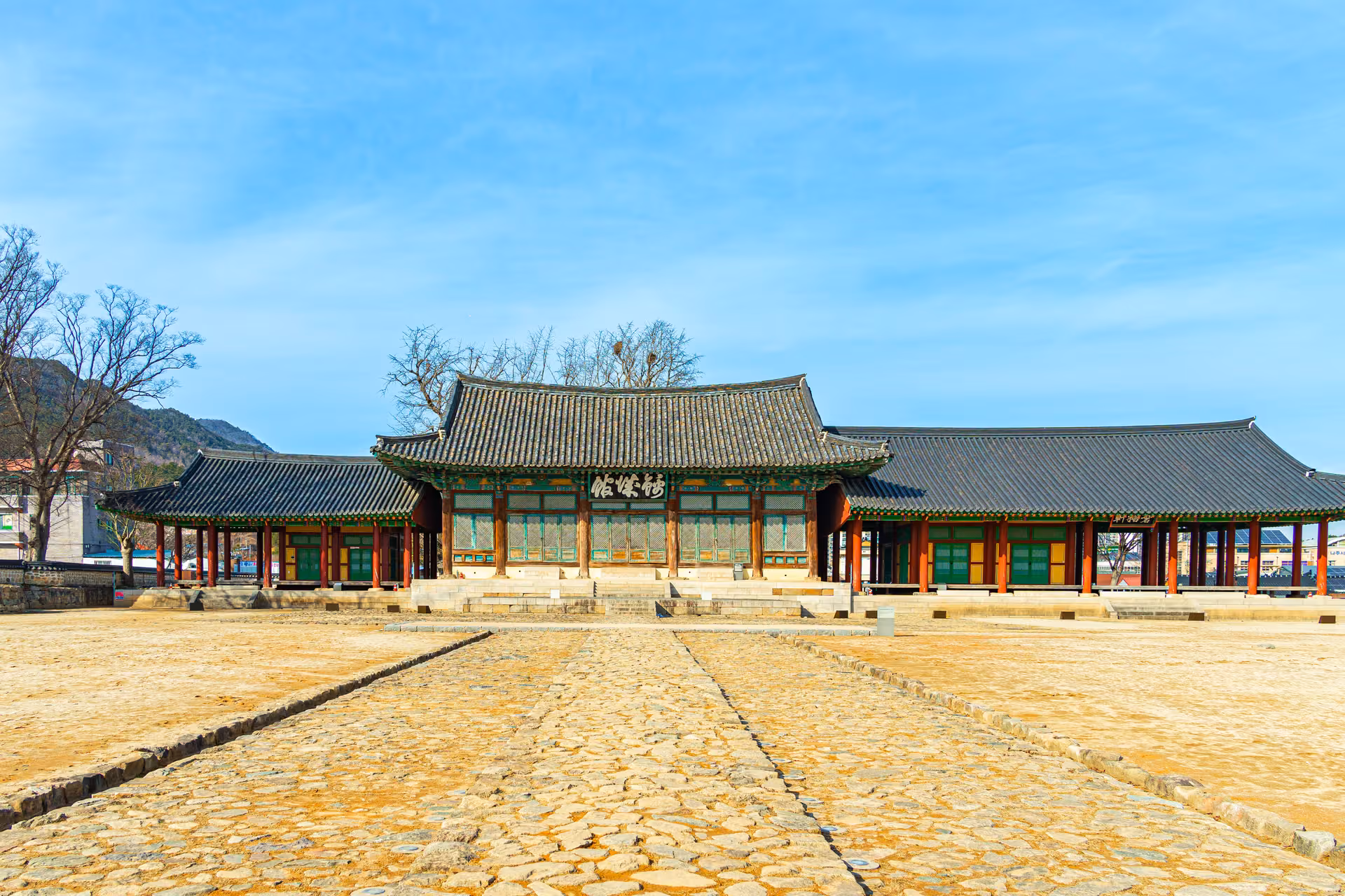 나주읍성 중심부에 자리한 조선 시대 객사 나주 금성관